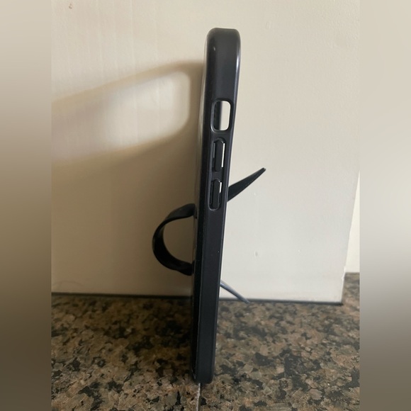 Loopy iPhone case 12 pro - Picture 2 of 3